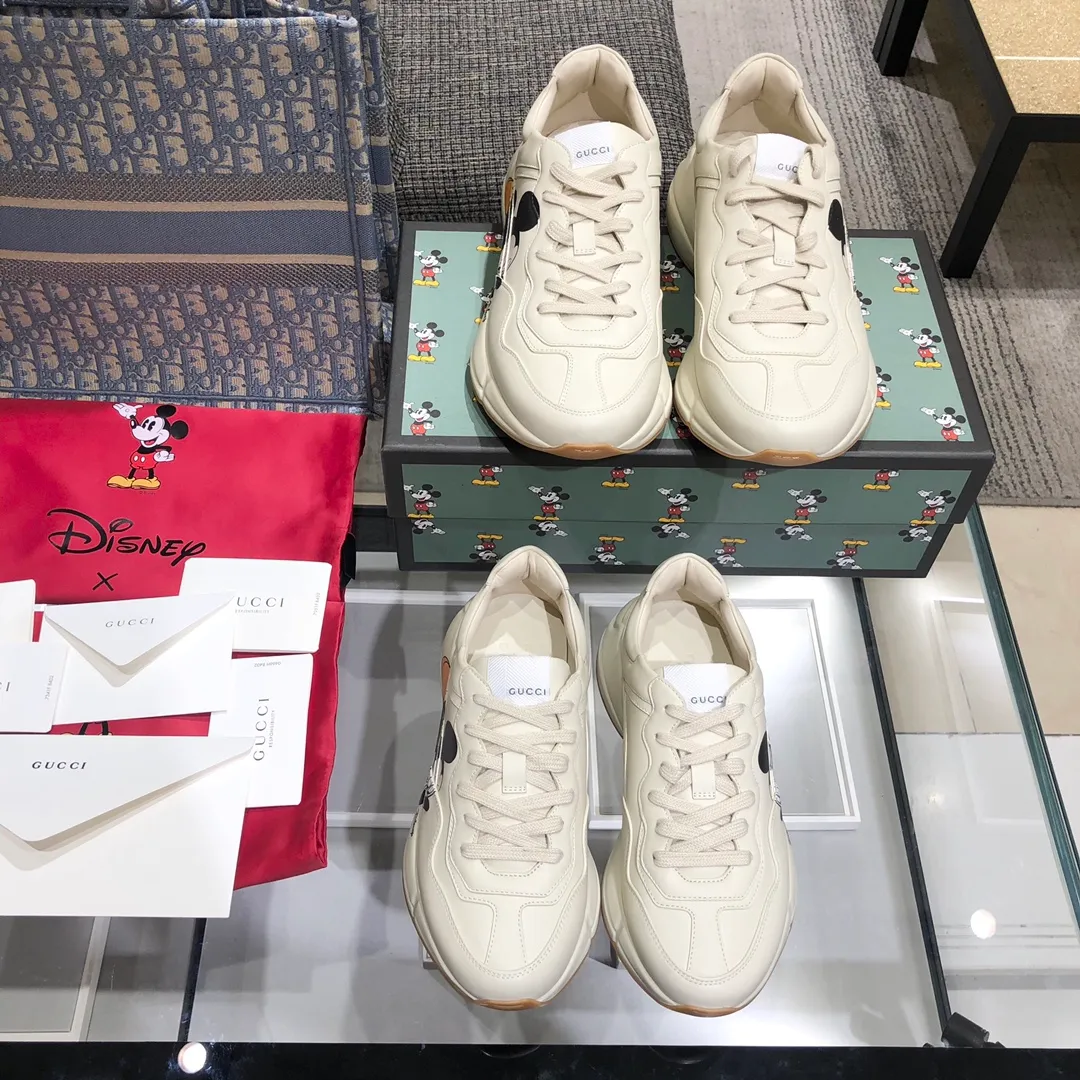 👟👟Ex-factory price👟👟Ex-factory price 480 👟👟Gucci's top version of dad shoes Pure original purchasing grade------The top Gucci dad shoes on the Internet ⚠Exploded original version ⚠Gucci (the highest-end Gucci dad shoes on the market, different currencies, do not accept the fight) High-quality couple style 👫Dad shoes ⚠Size: 35-40 women 39-44 men (couples 💑 style) ⚠ (34. Men 38.45.46 can be customized 45.46➕10) (Original last case ➕Full oil edge workmanship) Product grade: pure top-end goods ⚠Product material: imported cowhide, all made with a computer machine. The men's model uses a double-needle machine, and the women's model uses a single-needle machine. The inner part is made of the most comfortable and wear-resistant sheepskin (high-end atmosphere). Extremely comfortable foot feel, fits the foot, precision 3D printed color picture matching, exclusive original material, the same original T ex-factory price👟👟Ex-factory price👟👟Ex-factory price U➕Ex-factory price👟👟Ex-factory price👟👟Ex-factory price U The foam combined outsole is 6CM thicker (instantly taller). It weighs the same as the counter, making it light and comfortable on the feet. At the same time, the original lasting process is used, and all the details of the line and curvature of the shoe body and toe are perfectly reproduced⚠Style Category: Official website synchronization, the latest VER fashionable dad shoes, soft and comfortable, breathable and non-slip, available in all seasons
